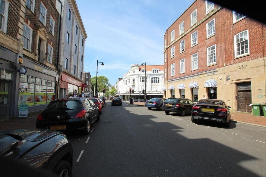 195-199 Terminus Rd, Eastbourne à vendre - Photo du bâtiment - Image 2 de 13