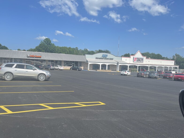 1714-1720 N Baltimore St, Kirksville, MO for lease - Building Photo - Image 2 of 3