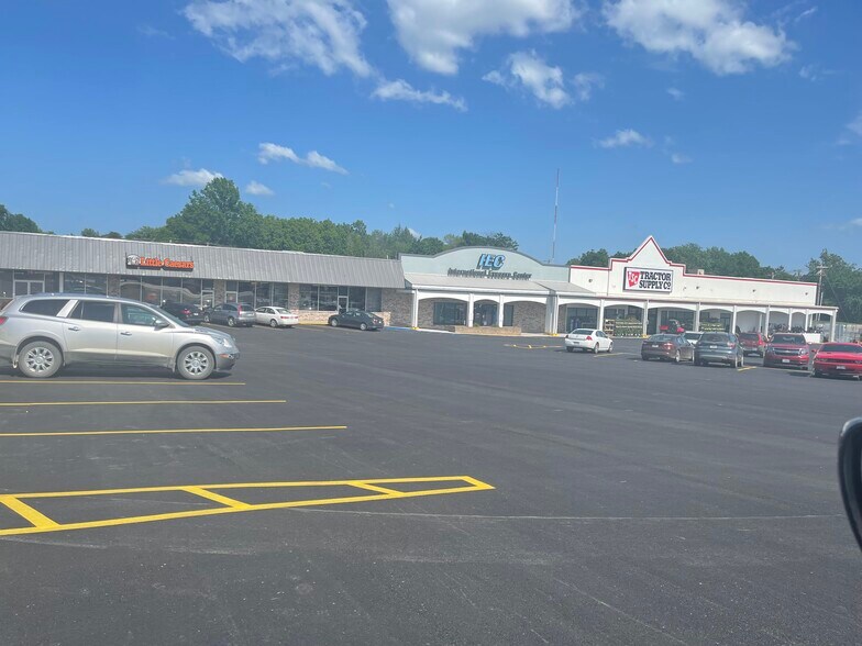 1714-1720 N Baltimore St, Kirksville, MO à louer - Photo du bâtiment - Image 2 de 3