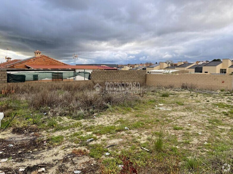 Calle Miguel Delíbes, 17, Esquivias, Toledo à vendre - Photo du bâtiment - Image 2 de 3