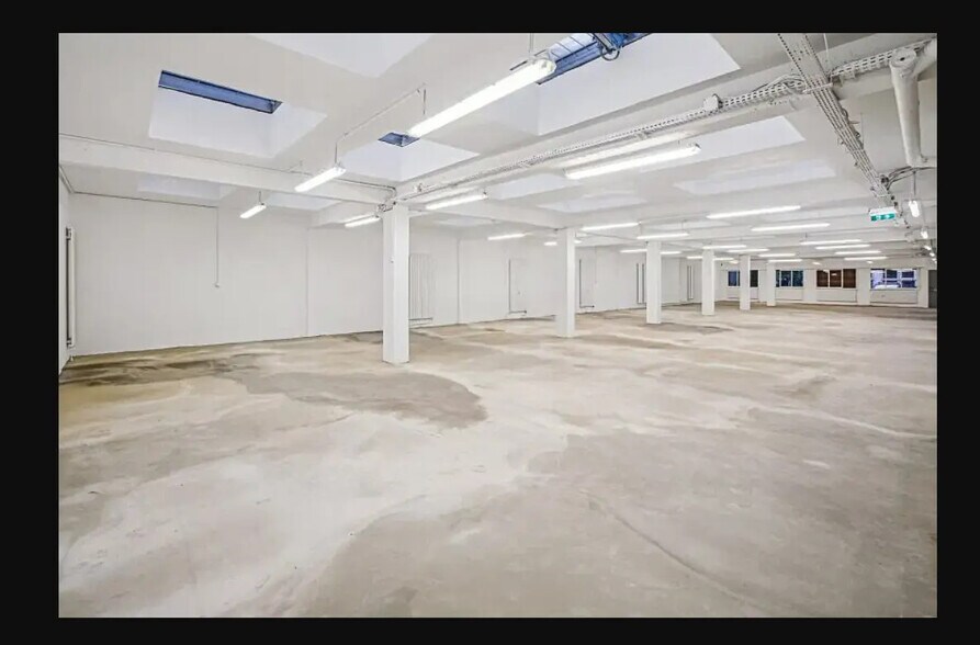 5 Rue Emile Allez, Paris for lease - Interior Photo - Image 3 of 5