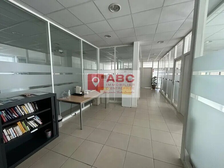 Office in Pérols for lease - Interior Photo - Image 3 of 5