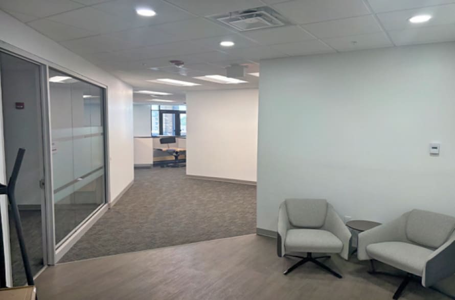 4040 Finn Way, Lexington, KY for lease - Building Photo - Image 2 of 15