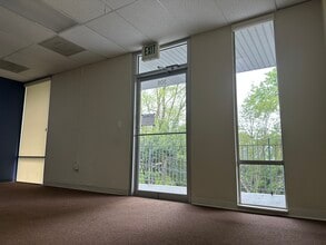 1134 York Rd, Lutherville, MD for lease Interior Photo- Image 2 of 9