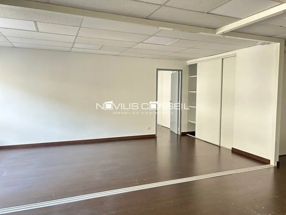 Office in Toulouse for lease Building Photo- Image 1 of 6