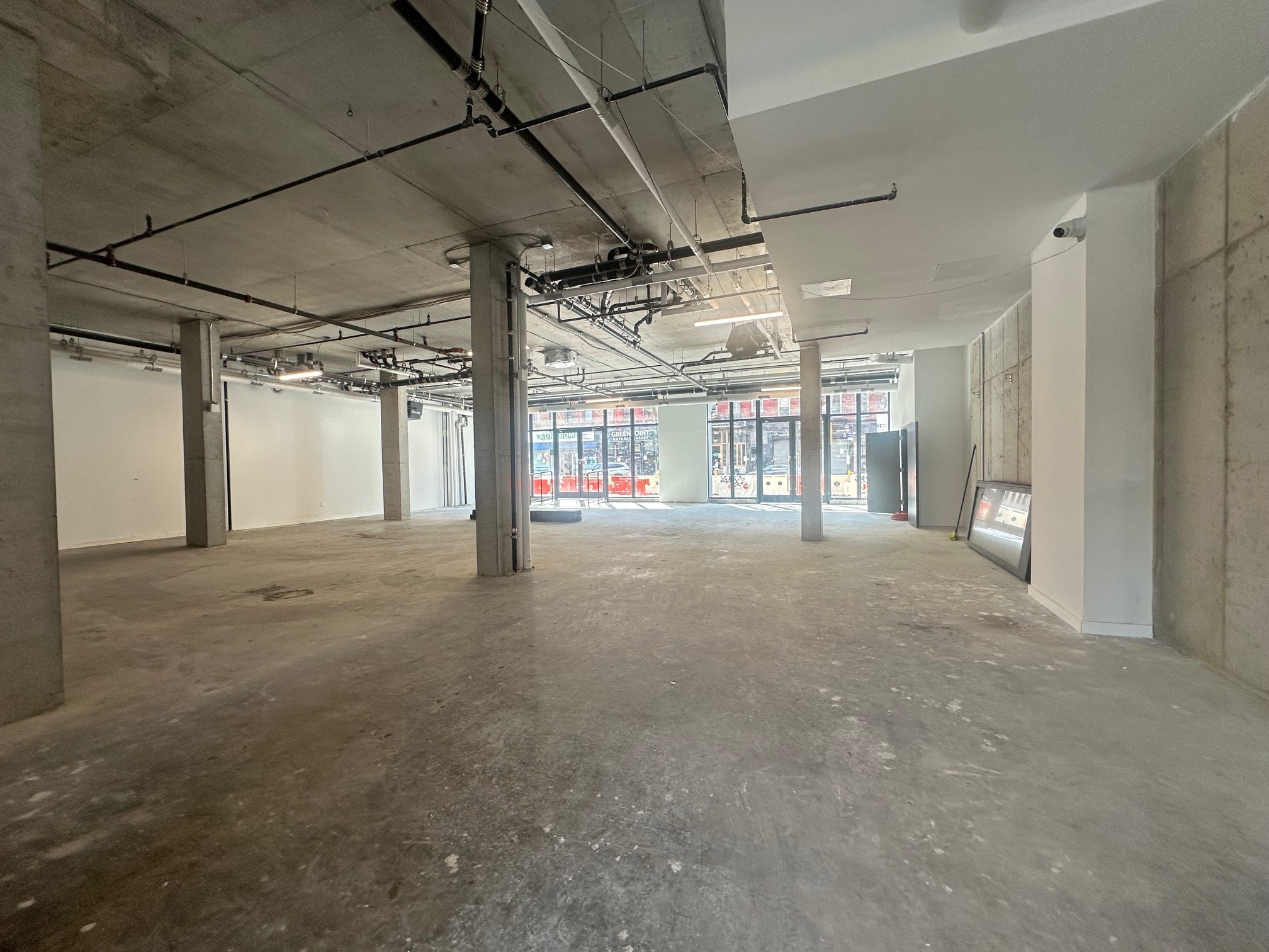 1024 Manhattan Ave, Brooklyn, NY for lease Building Photo- Image 1 of 8