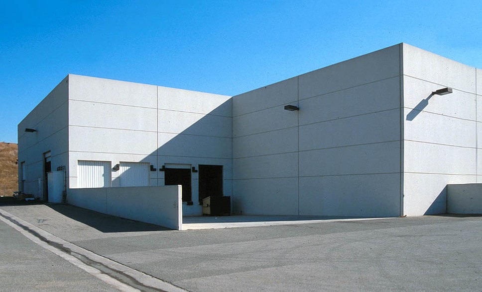 4881 E Airport Dr, Ontario, CA à louer - Autre - Image 2 de 7