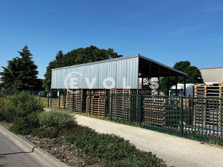 Flex in Dagneux for lease - Building Photo - Image 3 of 24