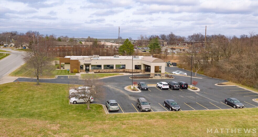 2311 Redwood Ave, Independence, MO à vendre - Photo du bâtiment - Image 2 de 6