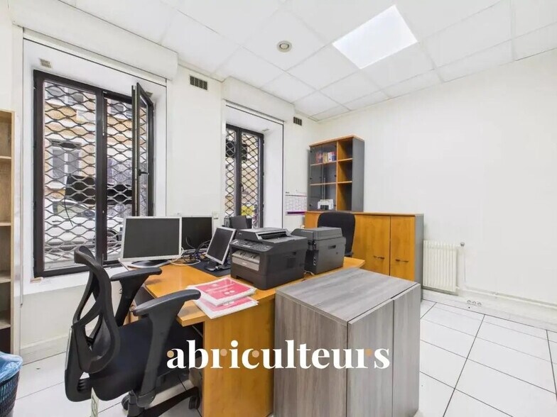 Commerce de détail dans Paris à vendre - Photo du bâtiment - Image 3 de 13