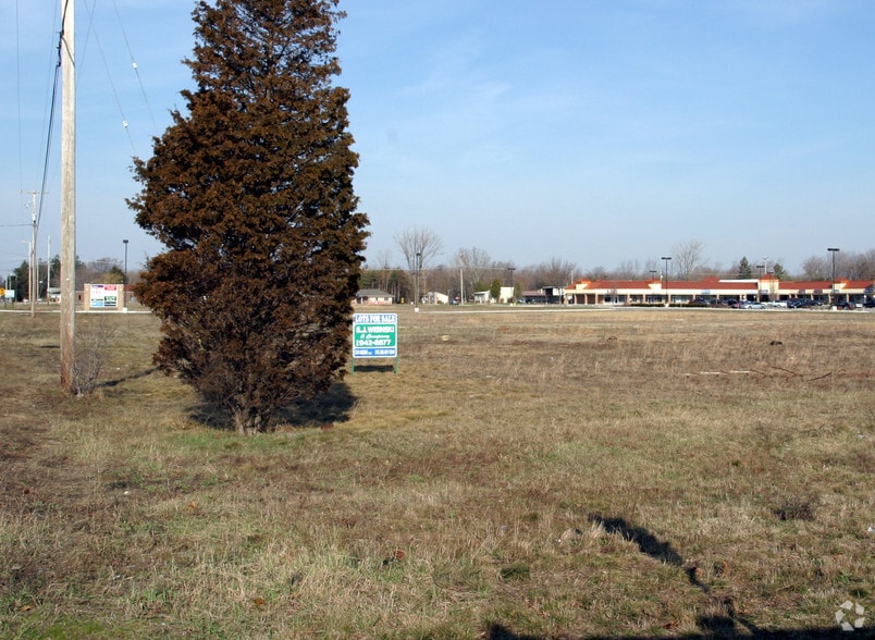 1150 E Sternberg Rd, Norton Shores, MI for sale - Primary Photo - Image 1 of 2