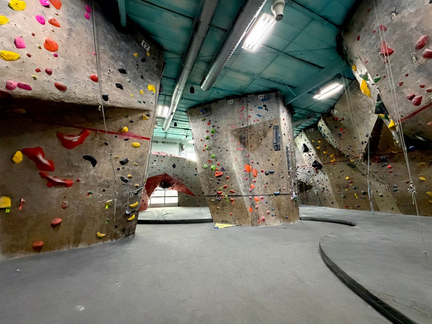 3964-3980 Commercial Ave, Madison, WI à louer Photo intérieure- Image 1 de 15