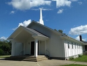 87 Mystic Rd, North Stonington, CT for lease Interior Photo- Image 1 of 5