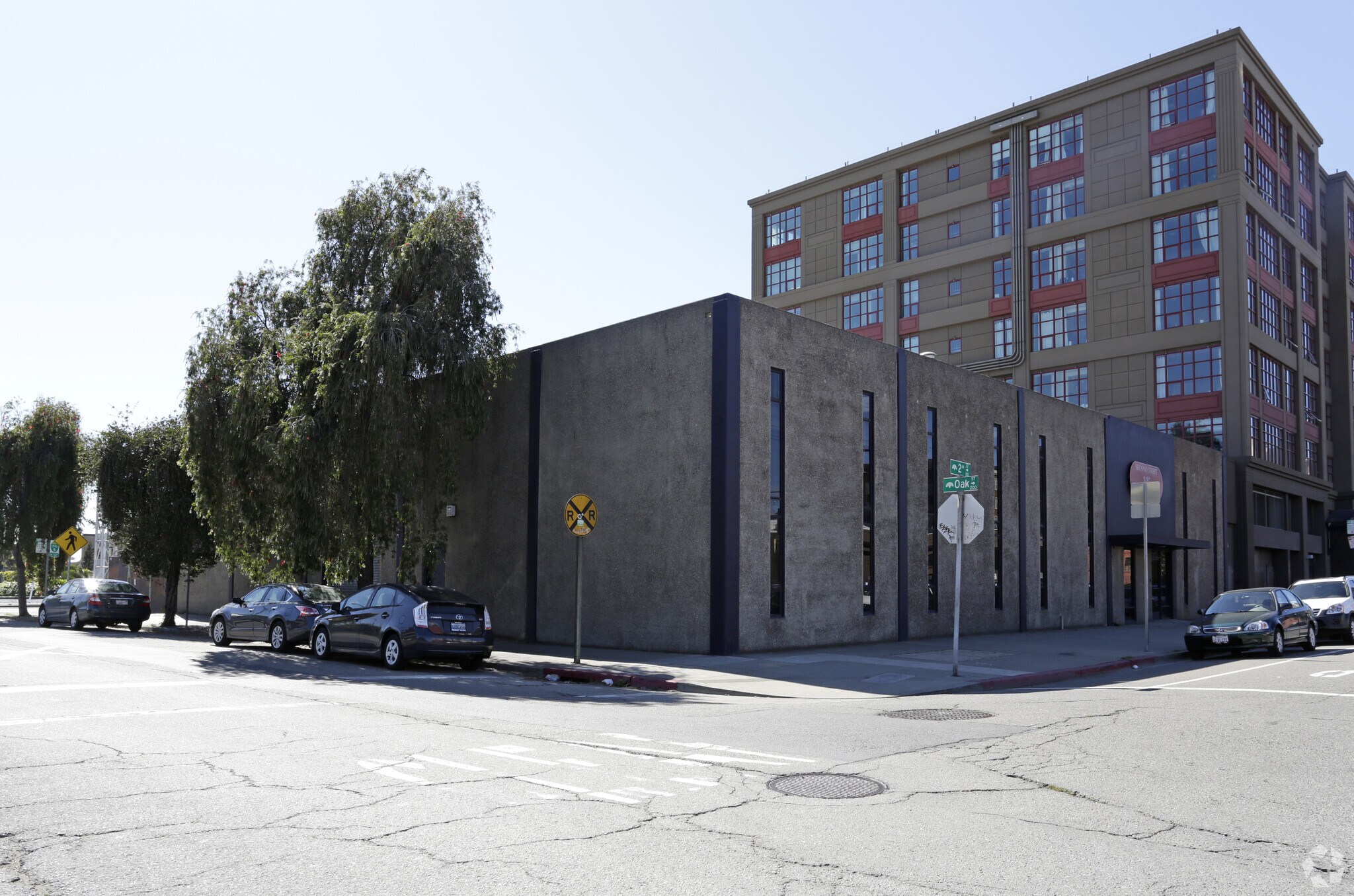 105 2nd St, Oakland, CA à louer Photo du bâtiment- Image 1 de 4