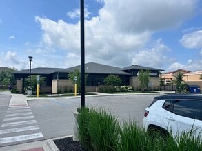 Community Dr, Noblesville, IN for lease Interior Photo- Image 2 of 7