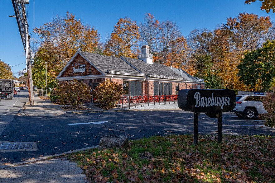 445 E Main St, Mount Kisco, NY à vendre - Photo du bâtiment - Image 1 de 18