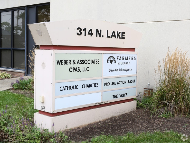 314 N Lake St, Aurora, IL for lease - Building Photo - Image 2 of 4