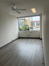 210-212 Yacht Club way, Redondo Beach, CA à louer Photo intérieure- Image 2 de 4