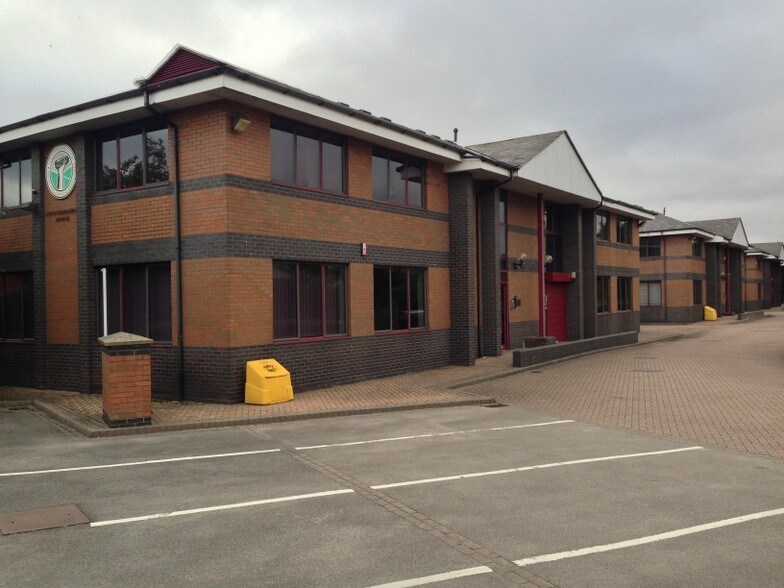 Monckton Rd, Wakefield à louer - Photo du bâtiment - Image 3 de 3