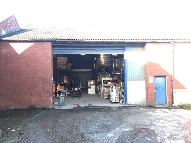 Lenches Rd, Colne à louer - Photo du bâtiment - Image 2 de 2