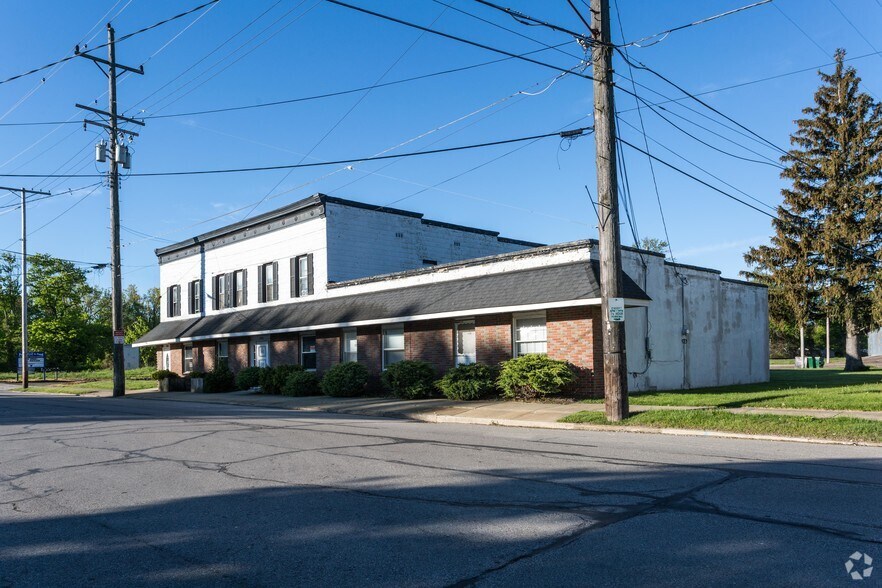 4196 Main St, Perry, OH à vendre - Photo du bâtiment - Image 2 de 18