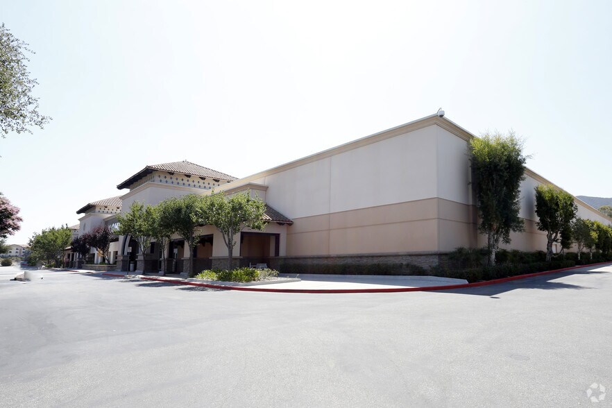 SW Newbury Road & Kelly Rd, Thousand Oaks, CA à louer - Photo principale - Image 2 de 15