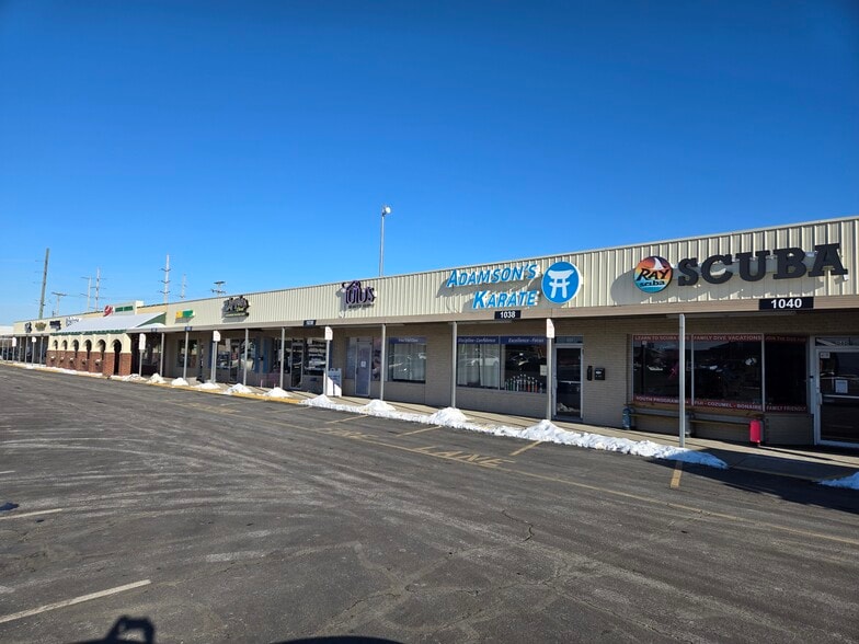 1000-1044 E Main St, Brownsburg, IN for lease - Building Photo - Image 2 of 4