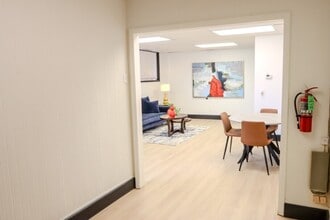 1112-1128 Broadway St, Quincy, IL for lease Interior Photo- Image 2 of 5