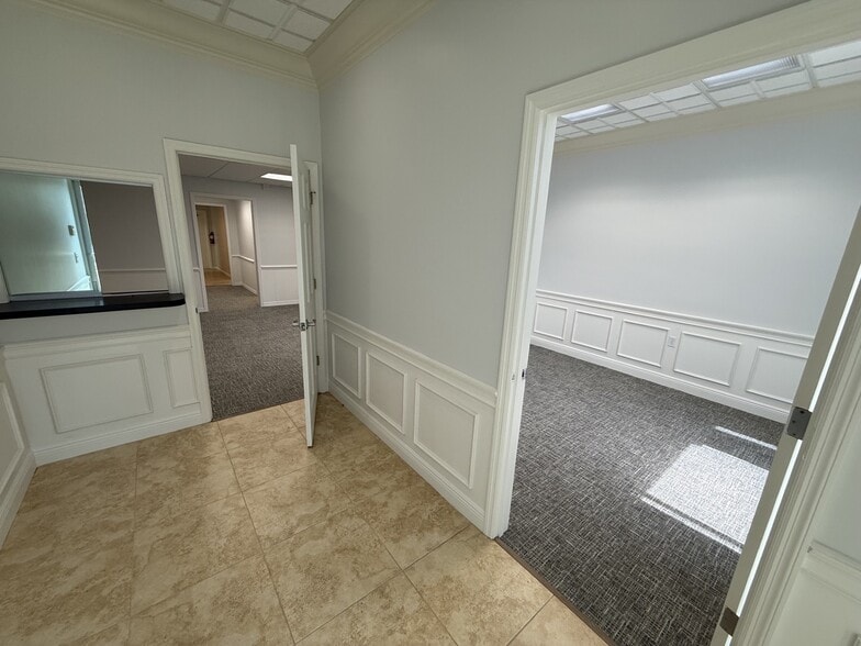 415 S Babcock St, Melbourne, FL for lease - Building Photo - Image 3 of 10