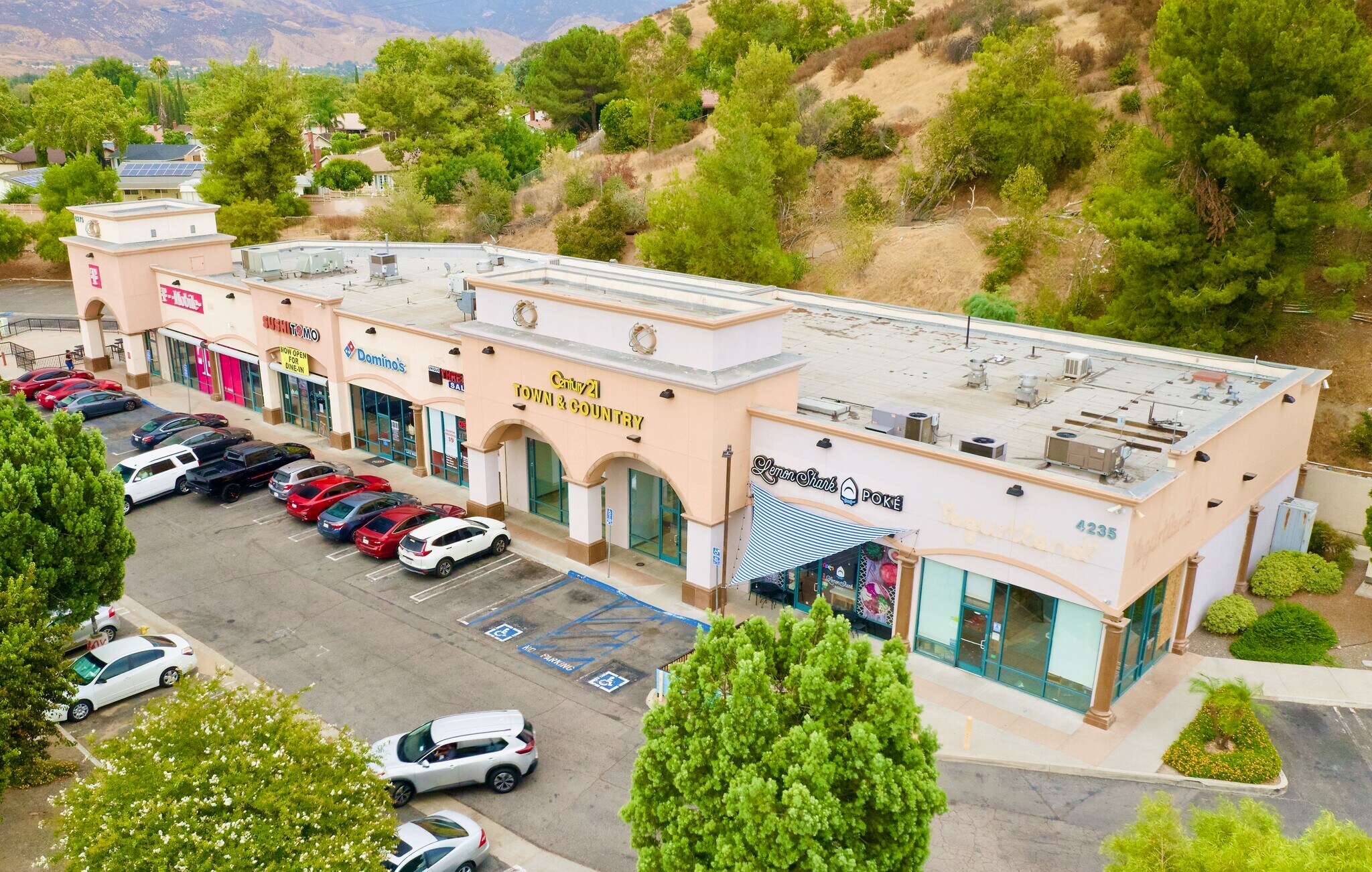 4235 University Pky, San Bernardino, CA à vendre Photo principale- Image 1 de 11