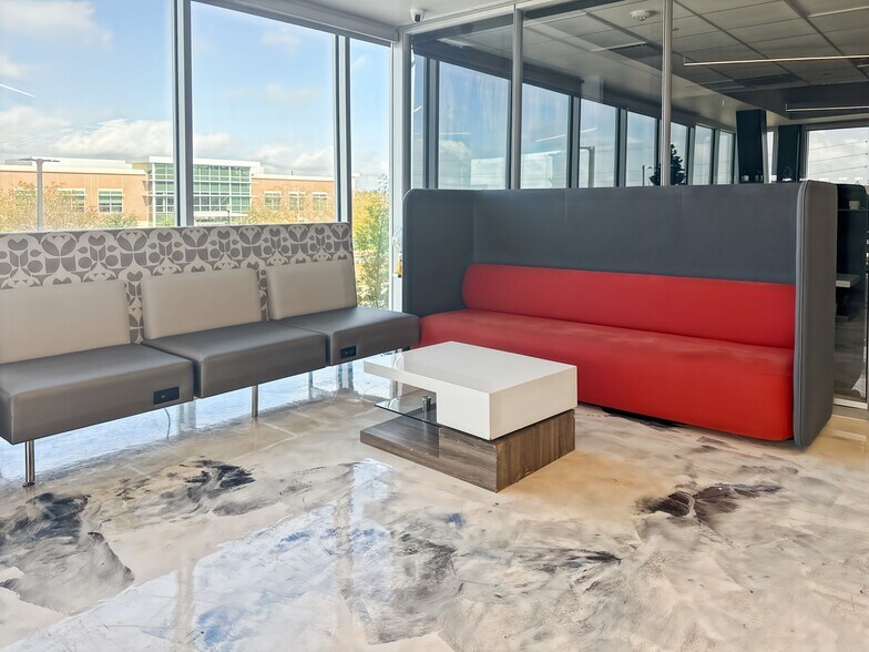 6920 Brisbane Ct, Sugar Land, TX à louer - Photo du bâtiment - Image 2 de 3