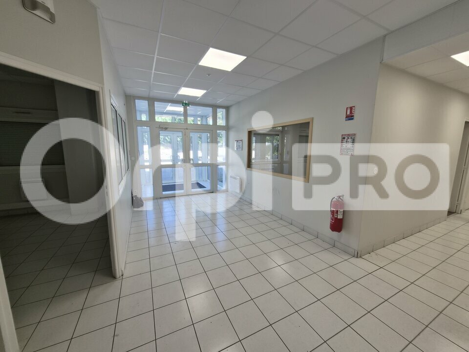 Industrial in Reims for lease Lobby- Image 1 of 7