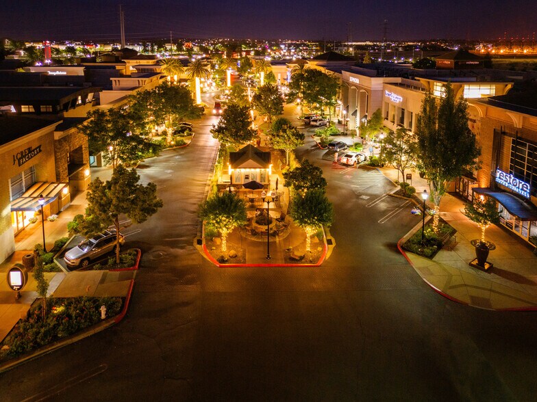 1013 Galleria Blvd, Roseville, CA à louer - Aérien - Image 3 de 4
