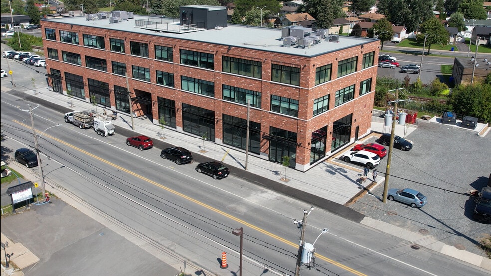 2085 Rte Marie-Victorin, Varennes, QC for lease - Building Photo - Image 2 of 2