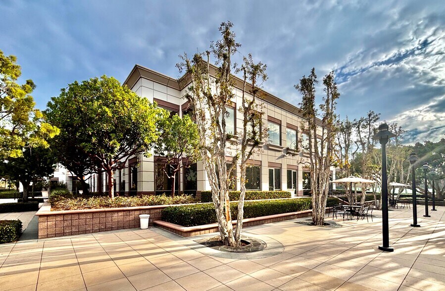 26 Corporate Plaza Dr, Newport Beach, CA for lease - Building Photo - Image 1 of 10