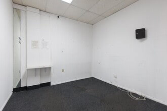 6250 Mountain Vista St, Henderson, NV for lease Interior Photo- Image 2 of 2