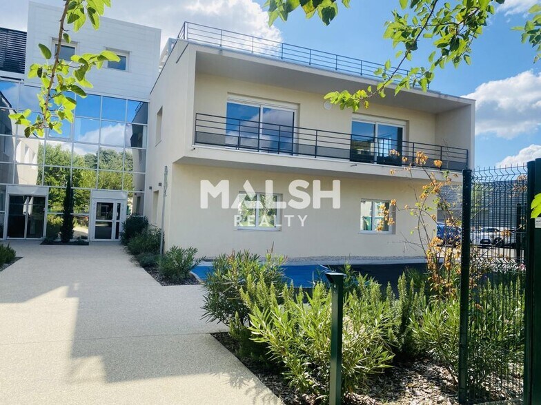 Office in Bron for sale - Building Photo - Image 2 of 15