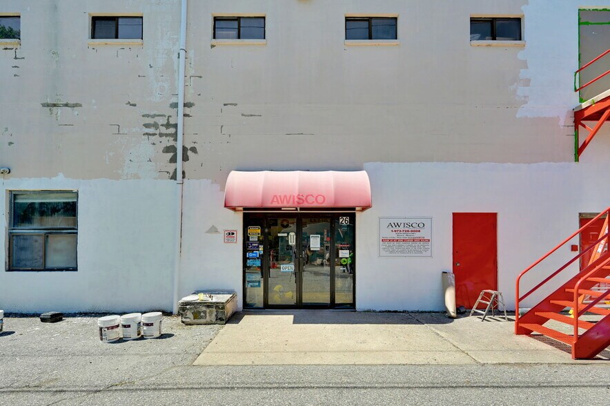 26 Industrial Rd, West Milford, NJ à louer - Photo du bâtiment - Image 3 de 9