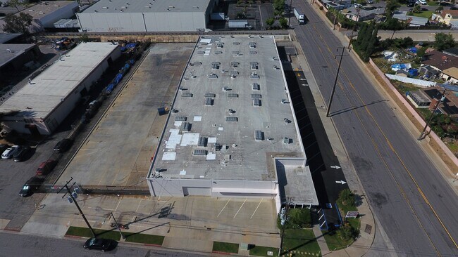 Plus de détails pour 13821 Marquardt Ave, Santa Fe Springs, CA - Industriel à louer