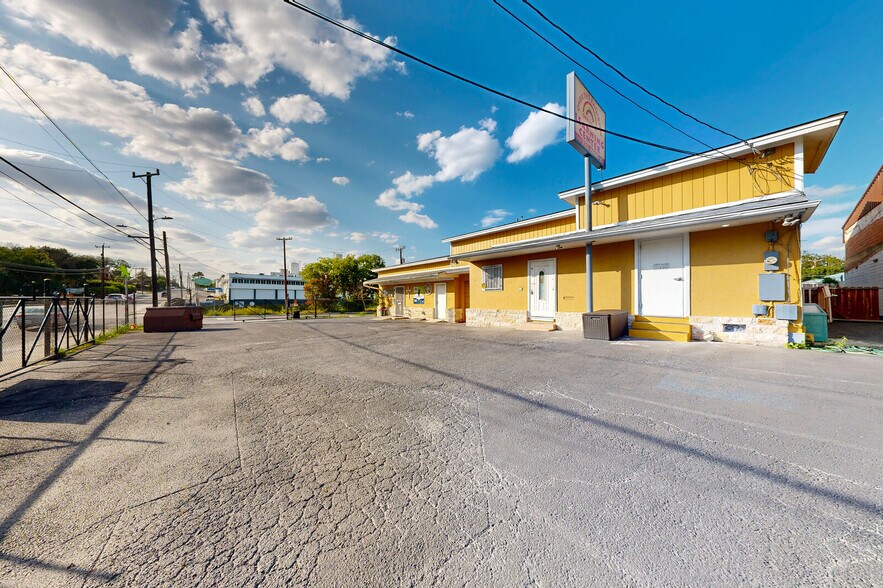 1222 Fredericksburg Rd, San Antonio, TX à vendre - Photo du bâtiment - Image 2 de 18