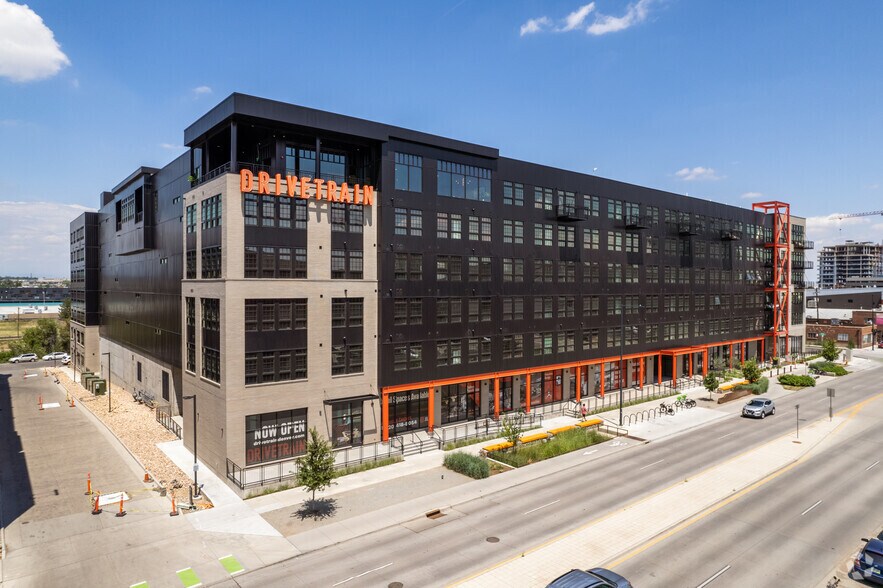 3299 Brighton Blvd, Denver, CO à louer - Photo du bâtiment - Image 2 de 8
