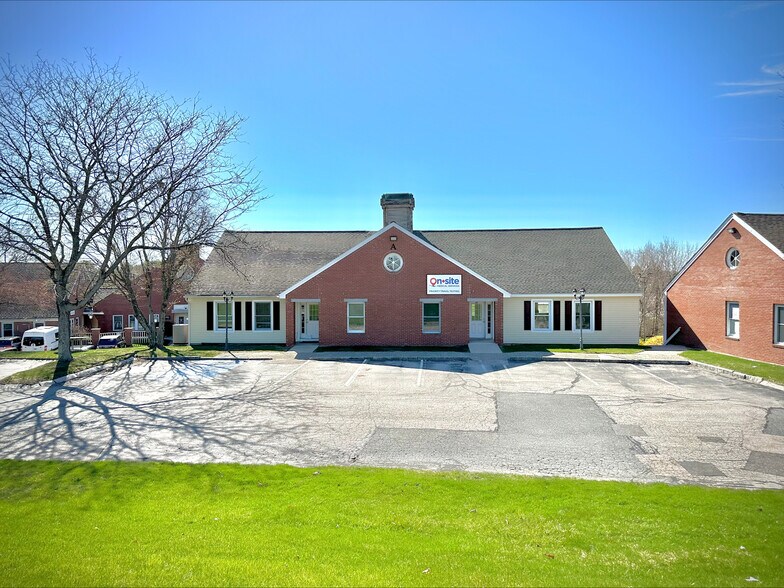 25 Nashua Rd, Londonderry, NH for lease - Building Photo - Image 2 of 3