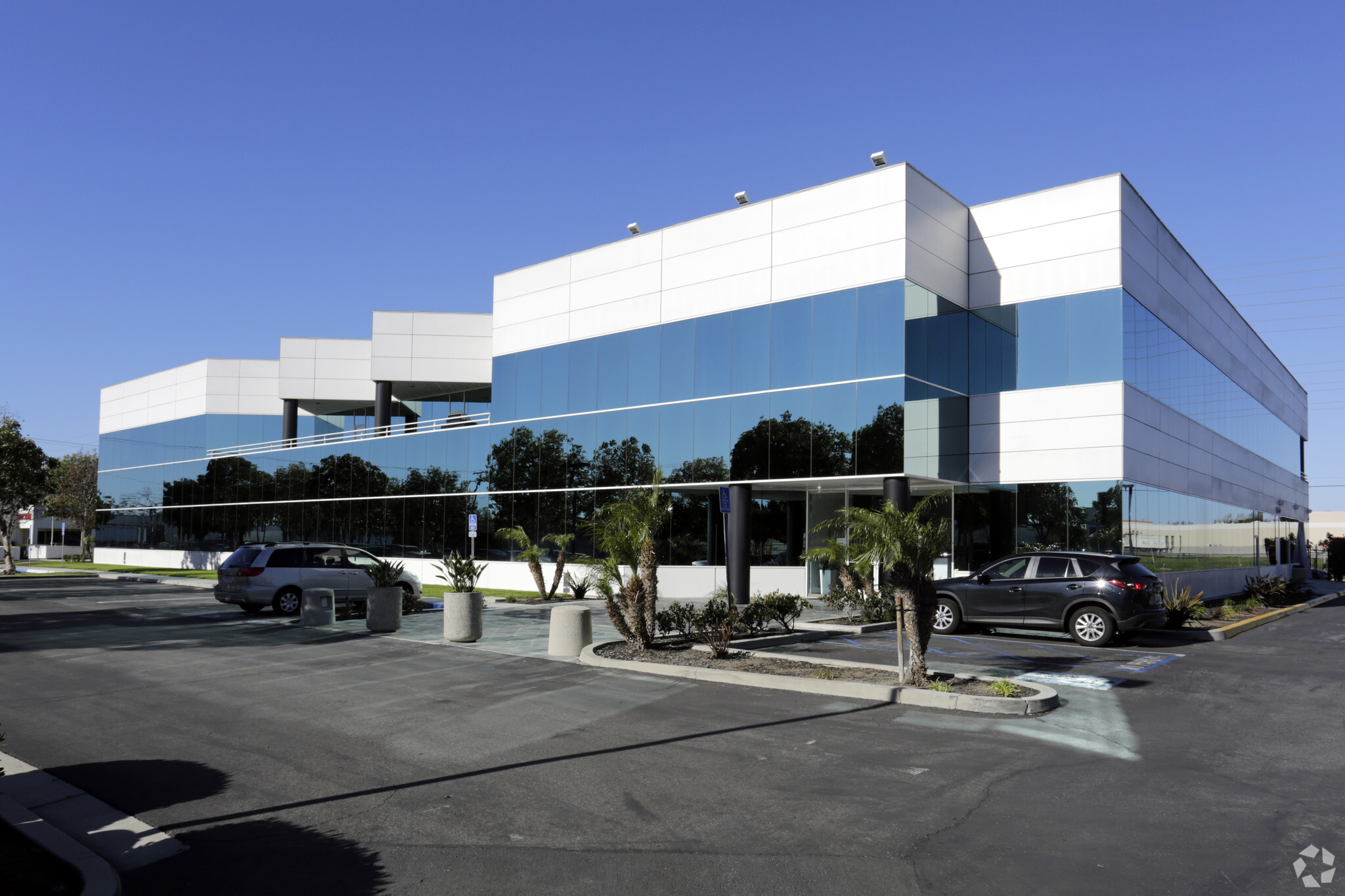 1063 McGaw Ave, Irvine, CA for lease Building Photo- Image 1 of 8