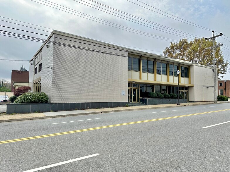 8 Lester St, Martinsville, VA à louer - Photo du bâtiment - Image 3 de 64