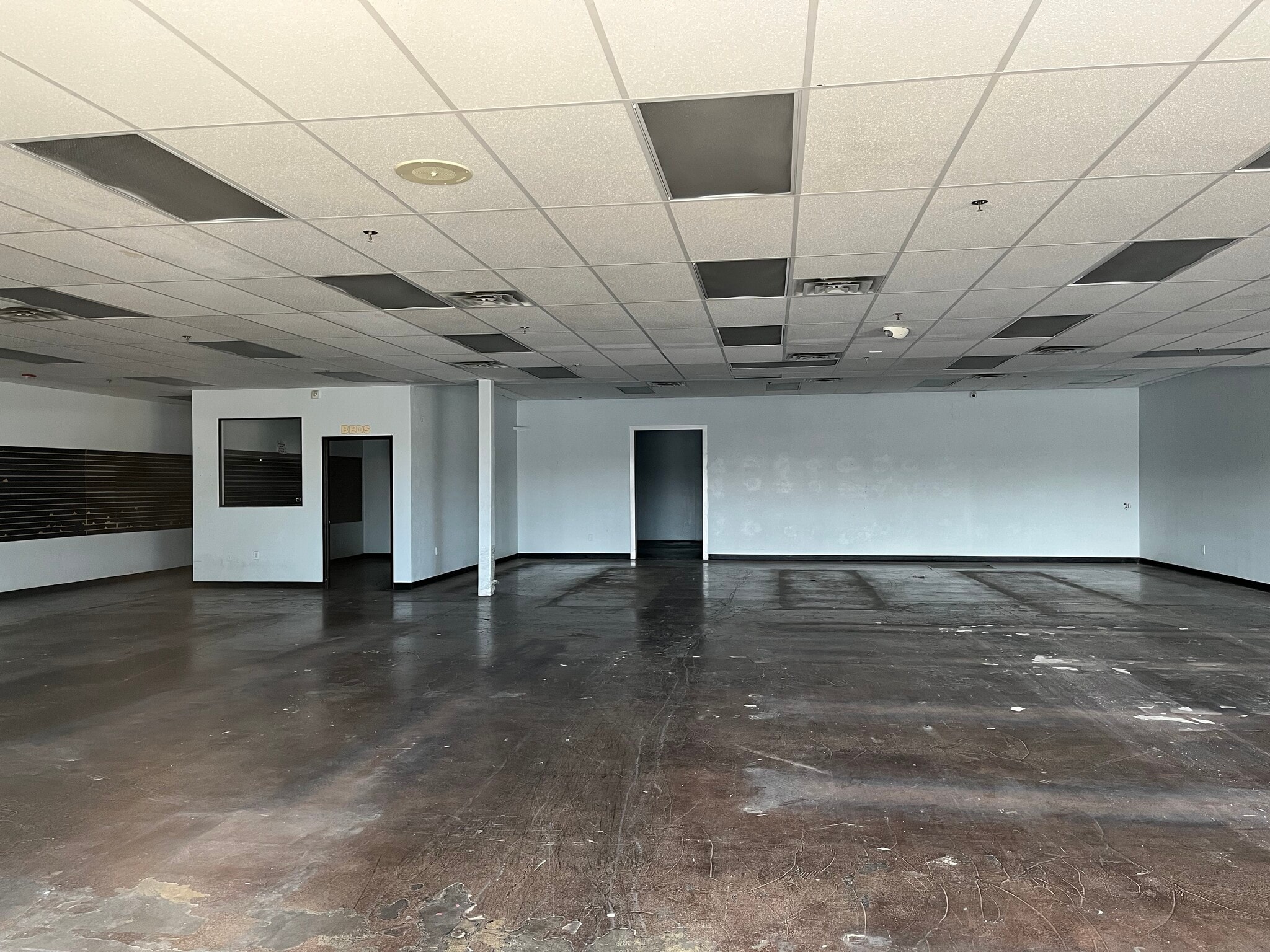 8450 W Sahara Ave, Las Vegas, NV for lease Interior Photo- Image 1 of 6