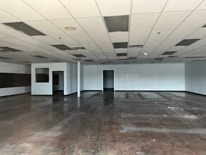 8450 W Sahara Ave, Las Vegas, NV for lease Interior Photo- Image 1 of 6