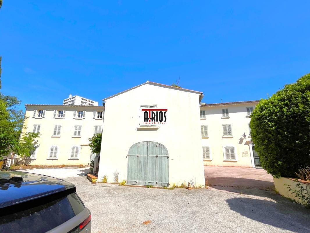 Bureau dans Toulon à vendre Photo du bâtiment- Image 1 de 16