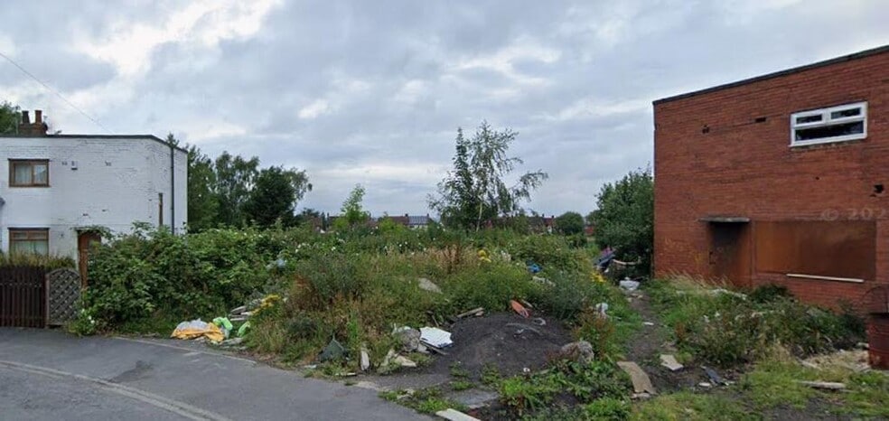 Former 22, Tennis Av, Bradford for sale - Building Photo - Image 3 of 15