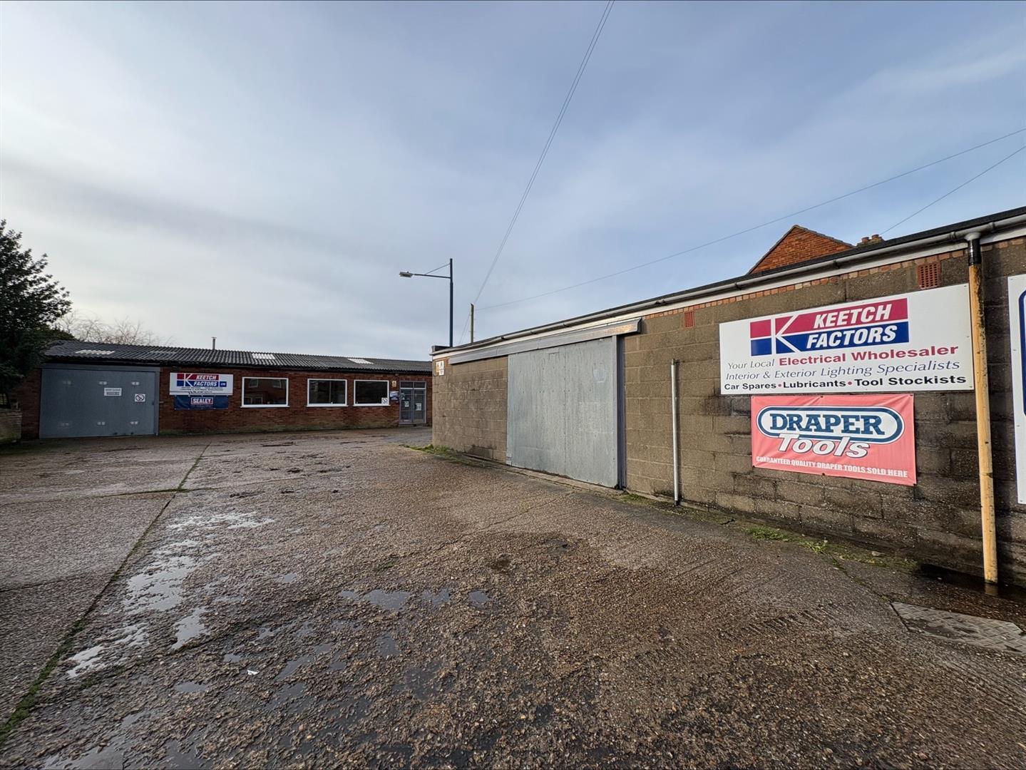 9 Alexandra Rd, Mablethorpe for lease Building Photo- Image 1 of 10