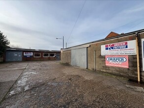 9 Alexandra Rd, Mablethorpe for lease Building Photo- Image 1 of 10
